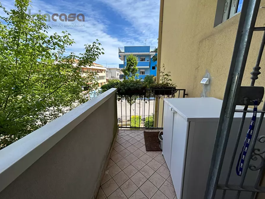 Immagine 10 di Appartamento in affitto  in Viale Finale Ligure a Riccione