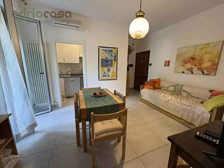 Immagine 1 di Appartamento in vendita  in Corso Fratelli Cervi a Riccione