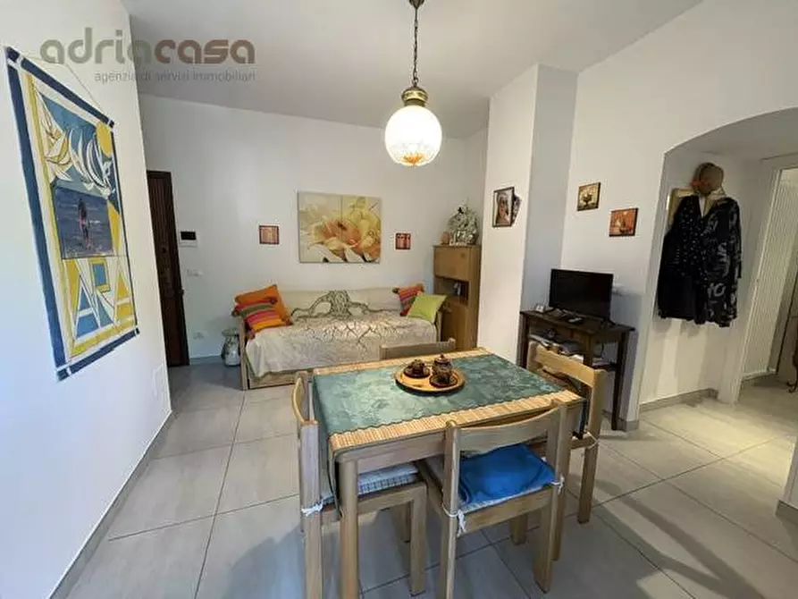 Immagine 3 di Appartamento in vendita  in Corso Fratelli Cervi a Riccione