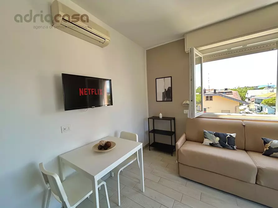 Immagine 2 di Appartamento in affitto  in Viale Dante Alighiei a Riccione