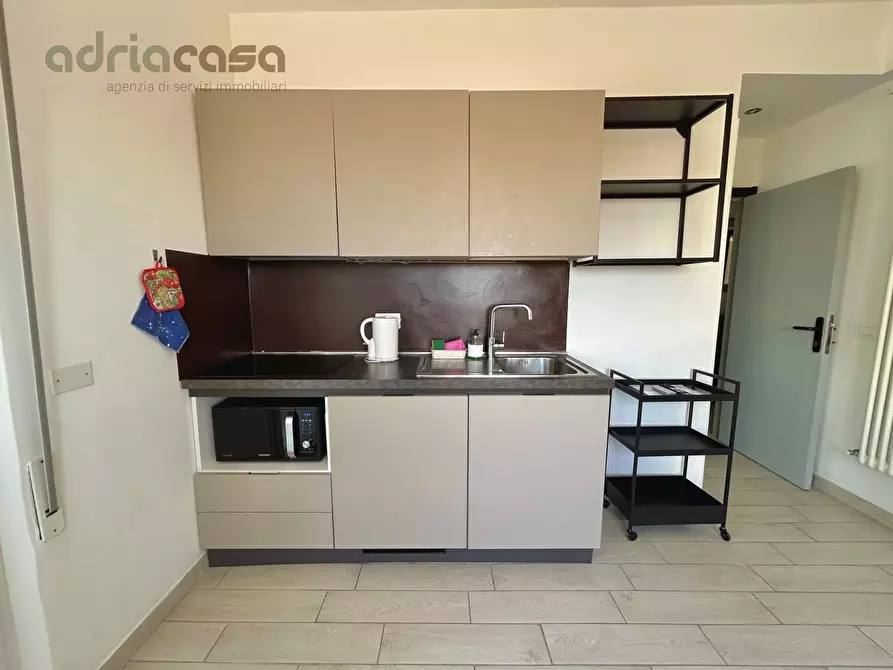 Immagine 6 di Appartamento in affitto  in Viale Dante Alighiei a Riccione
