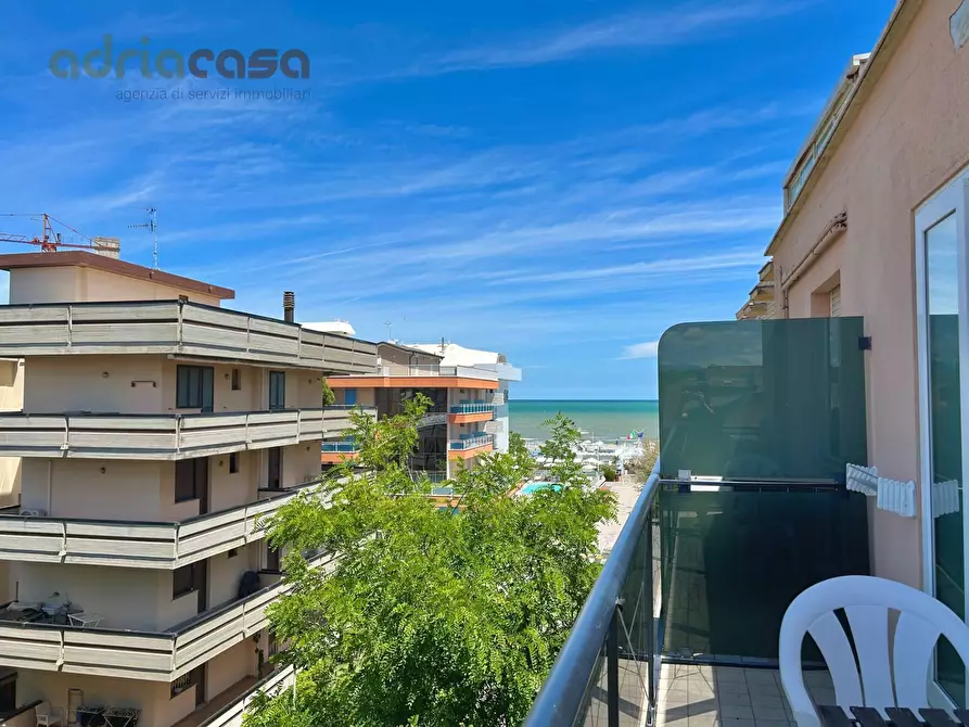 Immagine 9 di Appartamento in affitto  in Viale Dante Alighiei a Riccione