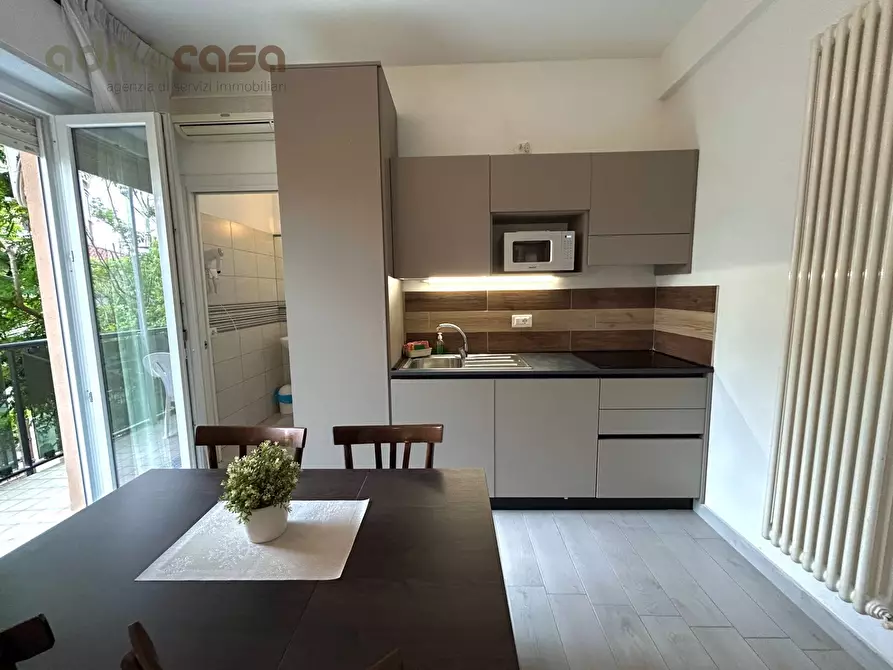 Immagine 2 di Appartamento in affitto  in Viale Dante Alighieri a Riccione