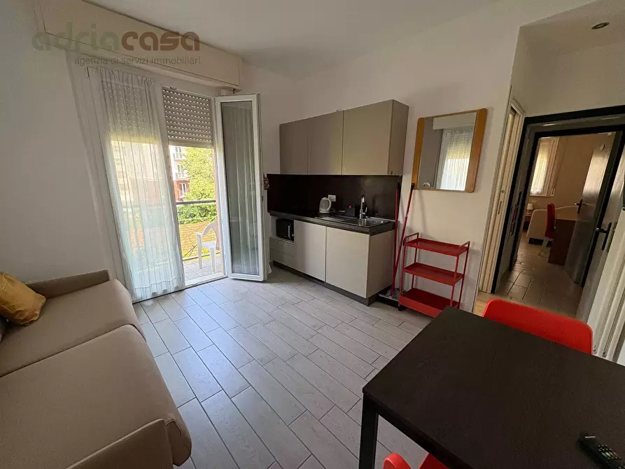 Immagine 2 di Appartamento in affitto  in Viale Dante Alighieri a Riccione