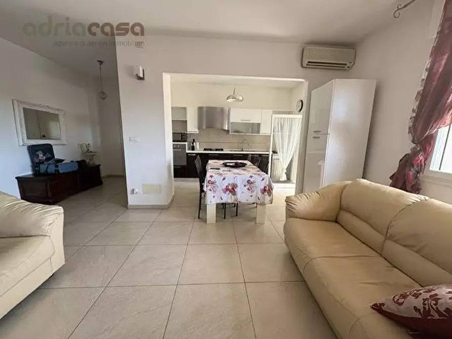Immagine 3 di Appartamento in affitto  in Viale Amendola a Riccione