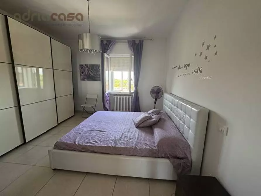 Immagine 8 di Appartamento in affitto  in Viale Amendola a Riccione