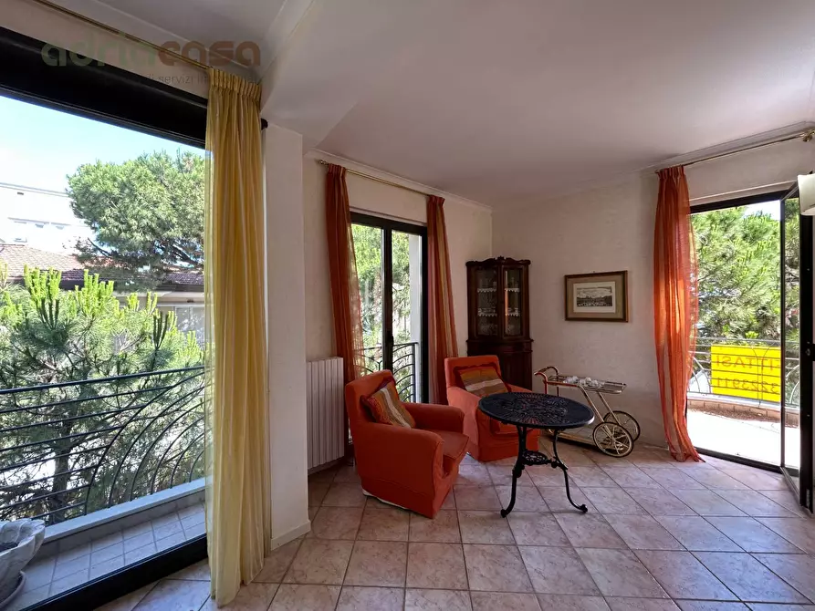 Immagine 5 di Appartamento in affitto  in Viale Ceccarini a Riccione