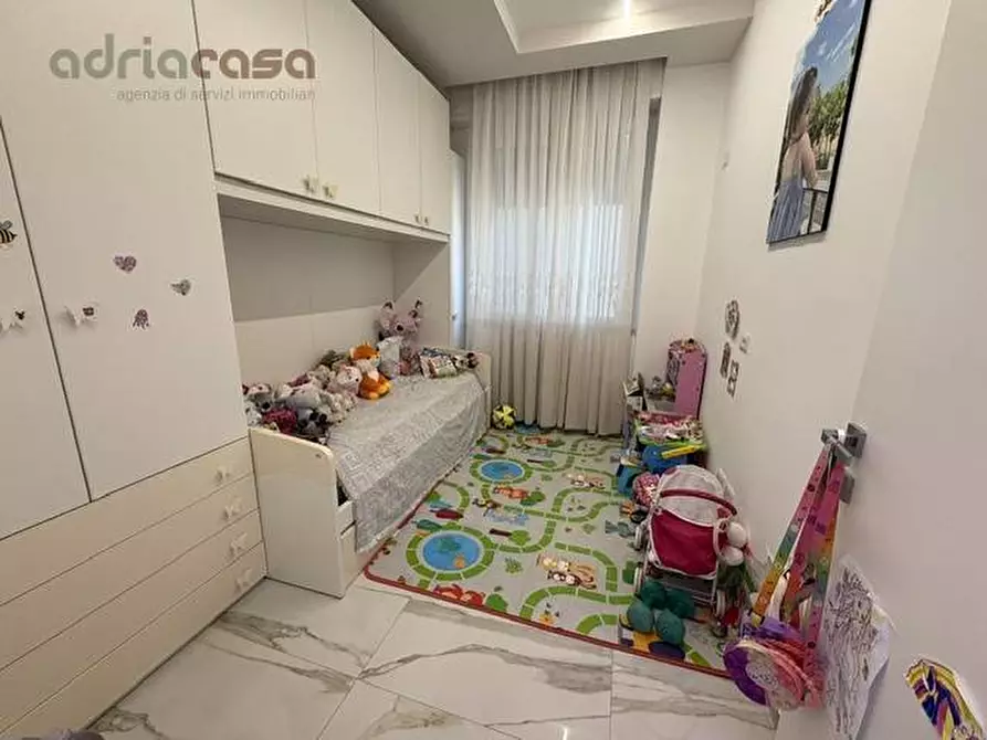 Immagine 10 di Appartamento in vendita  in Viale Regina Elena a Rimini