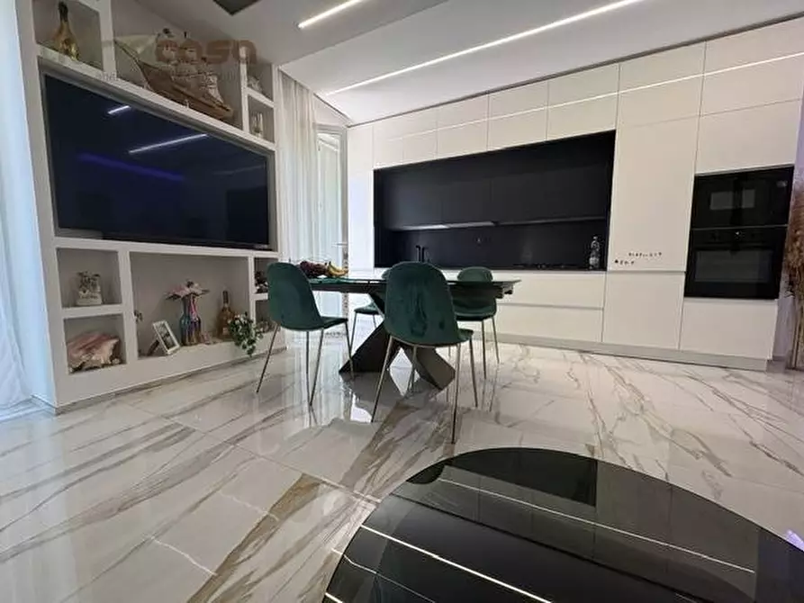 Immagine 6 di Appartamento in vendita  in Viale Regina Elena a Rimini