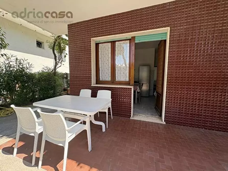 Immagine 1 di Appartamento in affitto  in Viale Dante Alighieri a Riccione