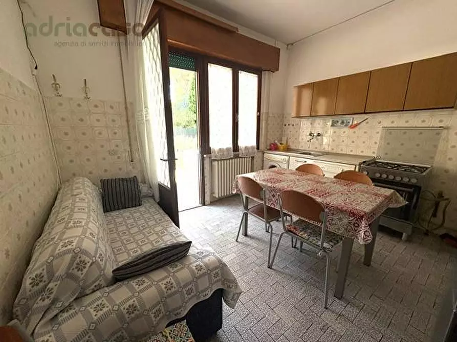 Immagine 3 di Appartamento in affitto  in Viale Dante Alighieri a Riccione
