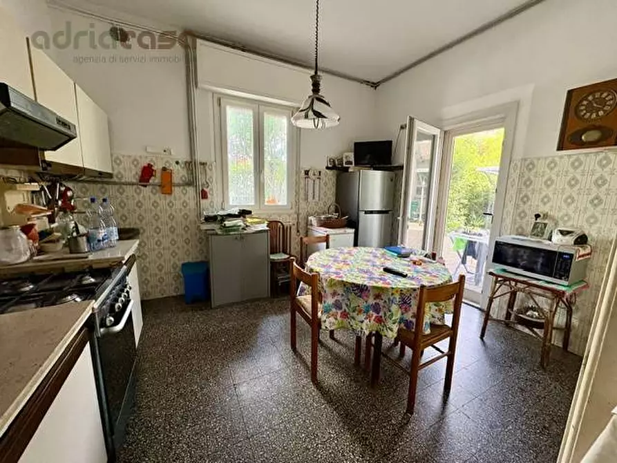 Immagine 1 di Appartamento in vendita  in Viale Verdi a Riccione