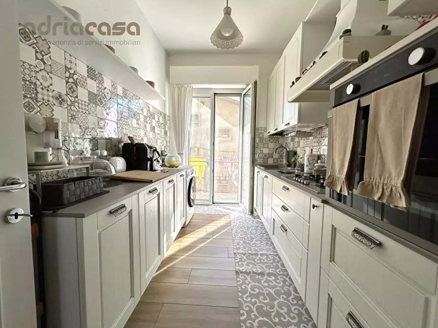 Immagine 5 di Appartamento in vendita  in Viale Emilia a Riccione