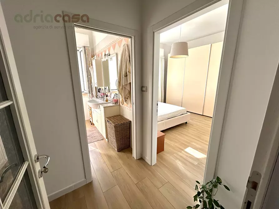 Immagine 13 di Appartamento in vendita  in Viale Emilia a Riccione