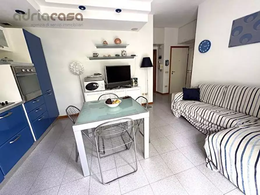 Immagine 4 di Appartamento in affitto  in Viale Trento Trieste a Riccione