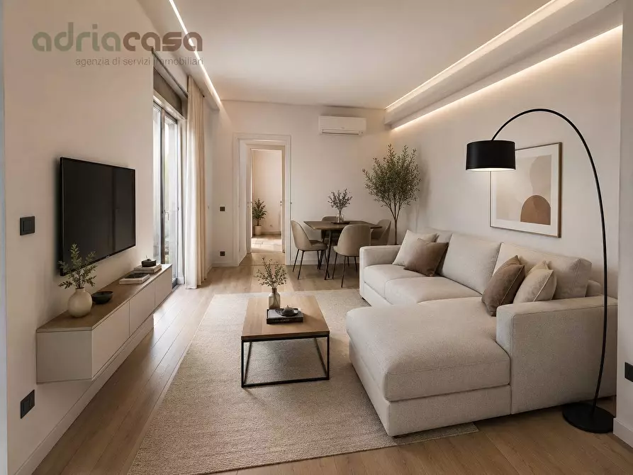 Immagine 1 di Appartamento in vendita  in Viale Massaua a Riccione