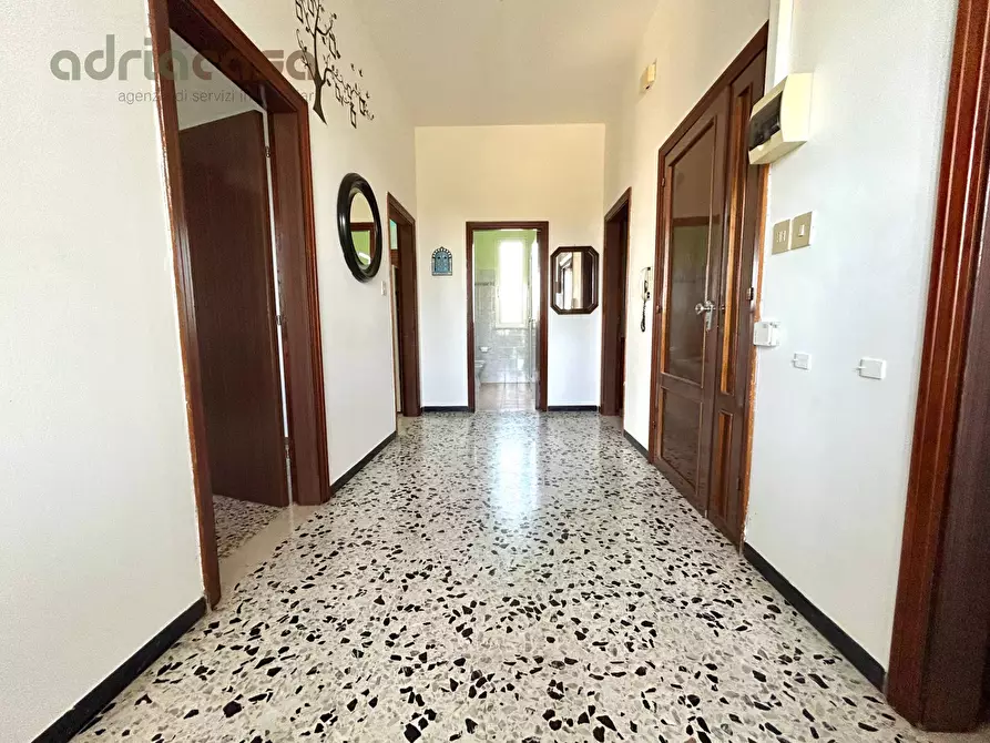 Immagine 20 di Casa indipendente in vendita  in Viale Abruzzi a Riccione