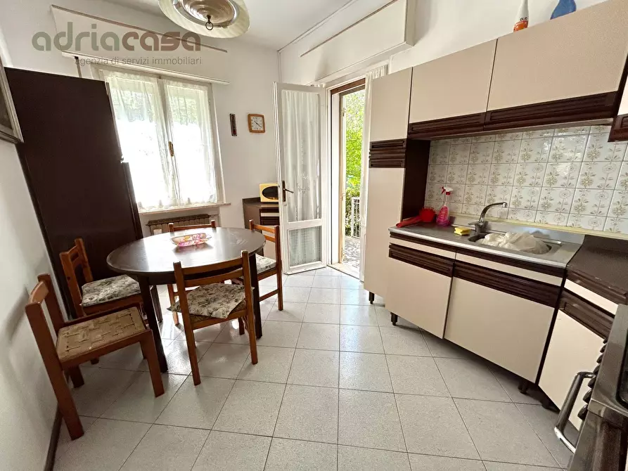Immagine 27 di Casa indipendente in vendita  in Viale Abruzzi a Riccione