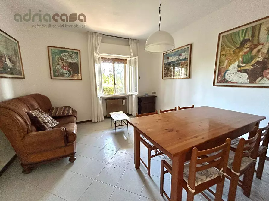 Immagine 3 di Casa indipendente in vendita  in Viale Abruzzi a Riccione