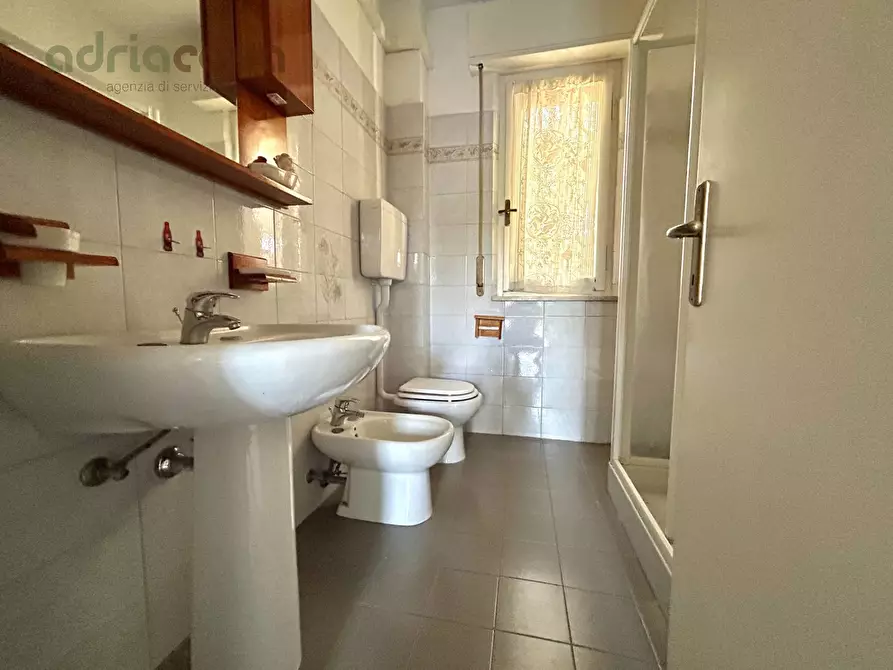 Immagine 7 di Appartamento in vendita  in Viale Abruzzi a Riccione
