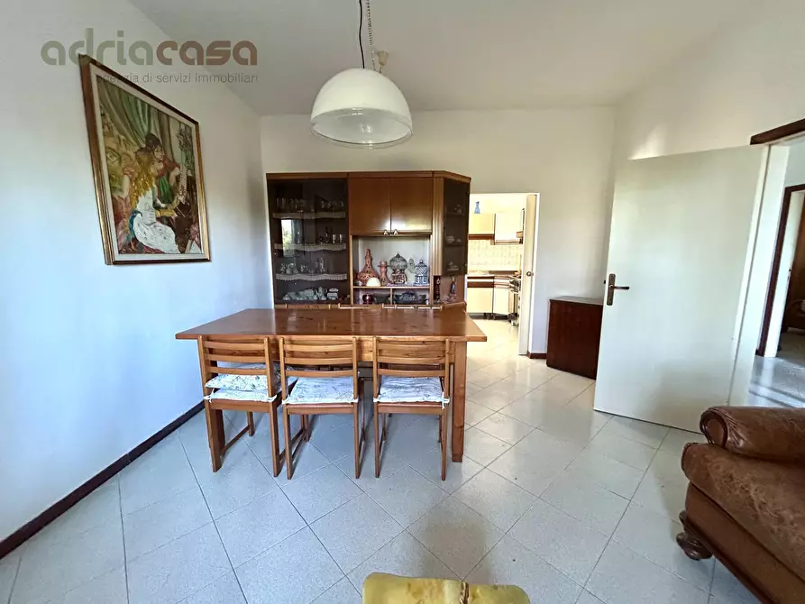Immagine 4 di Appartamento in vendita  in Viale Abruzzi a Riccione