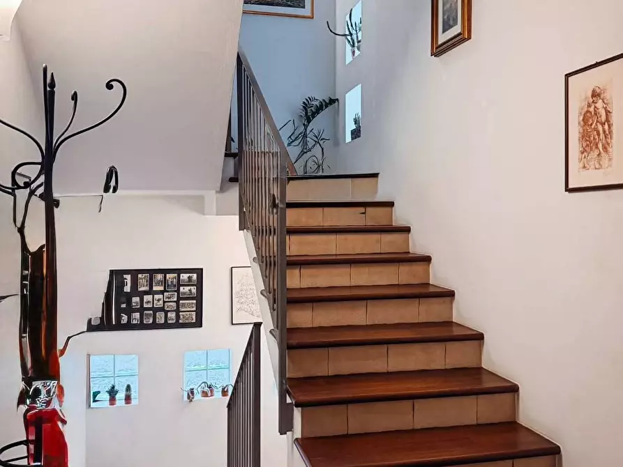 Immagine 3 di Villa in vendita  in Via Tavoleto a San Clemente