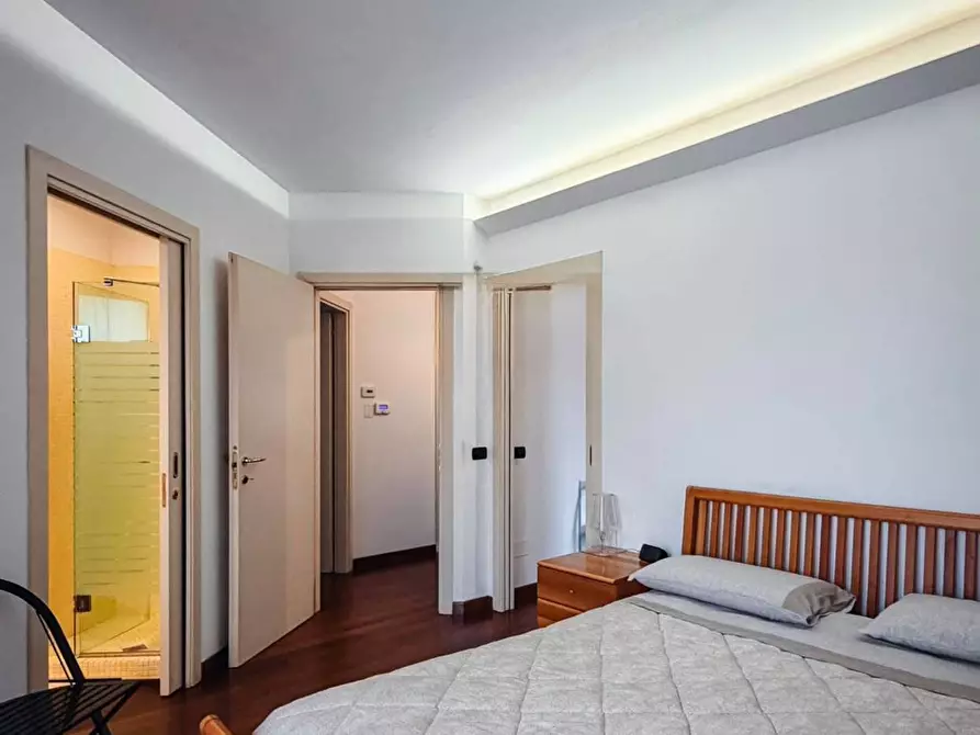 Immagine 6 di Villa in vendita  in Via Tavoleto a San Clemente