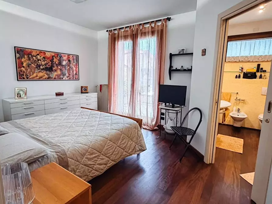 Immagine 9 di Villa in vendita  in Via Tavoleto a San Clemente