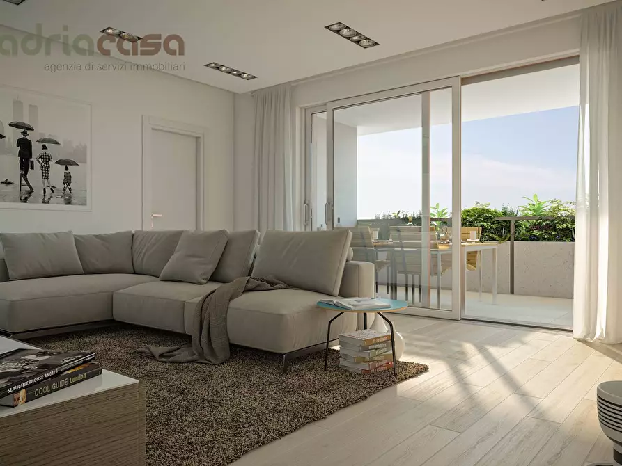 Immagine 1 di Appartamento in vendita  in Viale Tasso a Riccione