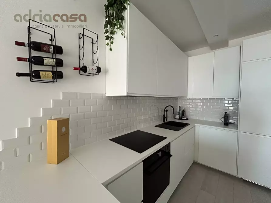 Immagine 3 di Appartamento in affitto  in Viale D'Annunzio a Riccione