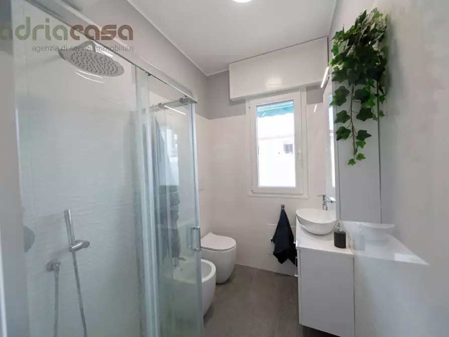 Immagine 19 di Appartamento in affitto  in Viale D'Annunzio a Riccione