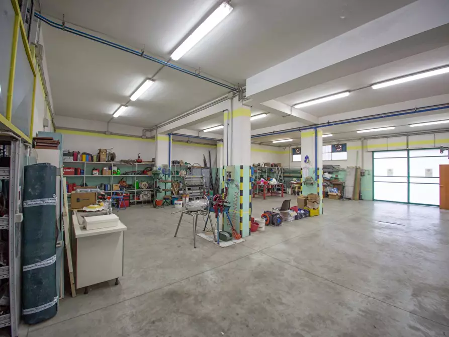 Immagine 7 di Laboratorio in vendita  in Via Tronto 42/44 a Pescara