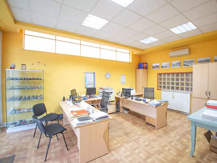 Immagine 12 di Laboratorio in vendita  in Via Tronto 42/44 a Pescara