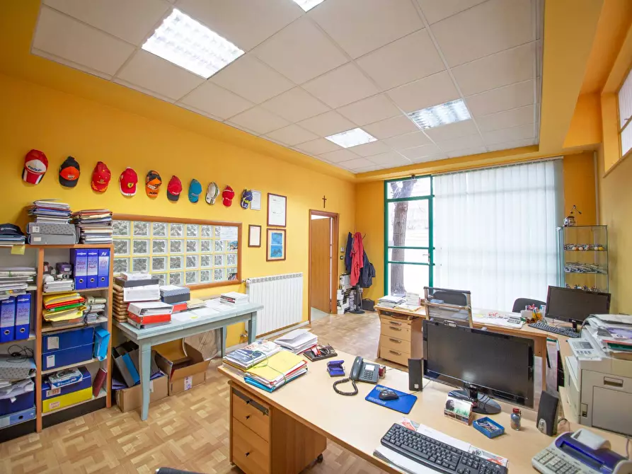 Immagine 11 di Laboratorio in vendita  in Via Tronto 42/44 a Pescara