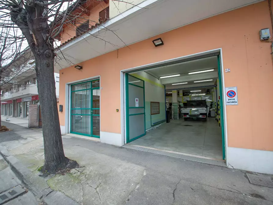 Immagine 2 di Laboratorio in vendita  in Via Tronto 42/44 a Pescara