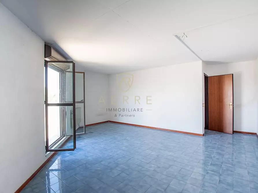 Immagine 12 di Ufficio in vendita  in Viale Benedetto Croce 147 a Chieti