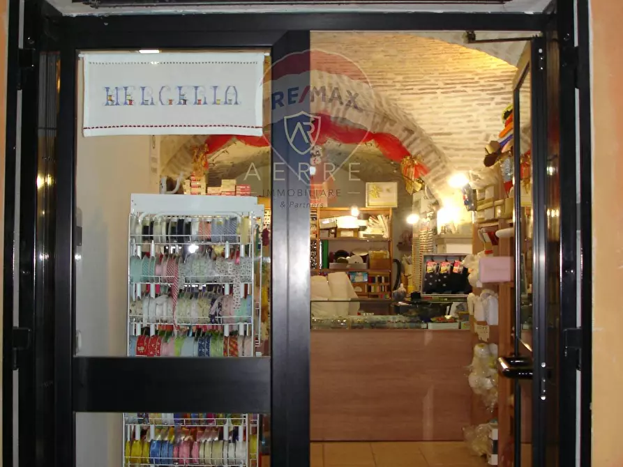 Immagine 1 di Locale commerciale in vendita  in via Mater Domini 16 a Chieti