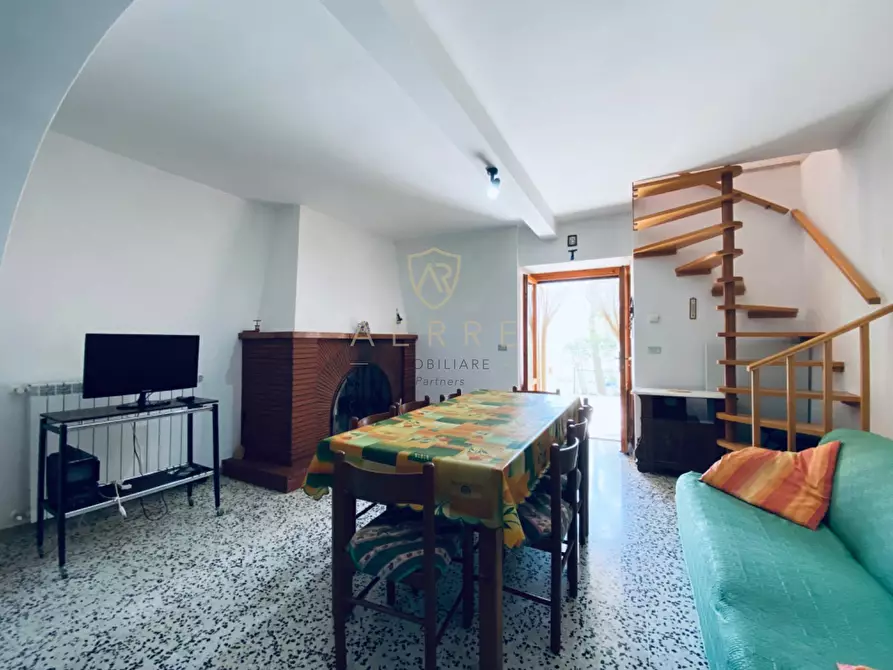 Immagine 8 di Villetta a schiera in vendita  in C.da Casa Andreassi 13 a Abbateggio