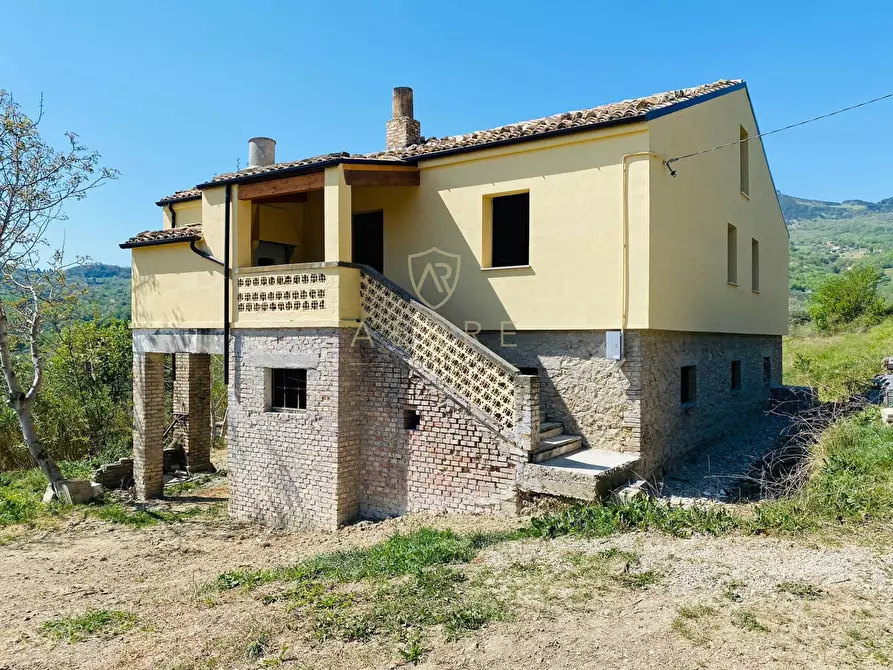 Immagine 1 di Casa indipendente in vendita  in Via Campo Mirabello a Brittoli