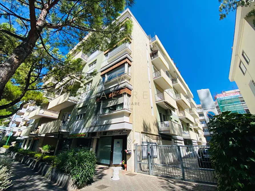 Immagine 6 di Appartamento in vendita  in Viale Kennedy 78 a Pescara