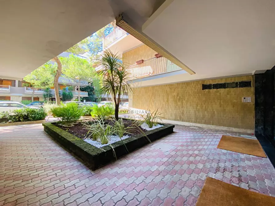 Immagine 9 di Appartamento in vendita  in Viale Kennedy 78 a Pescara