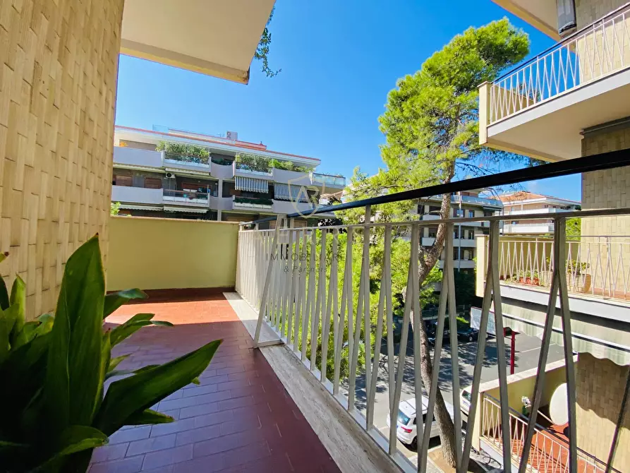 Immagine 14 di Appartamento in vendita  in Viale Kennedy 78 a Pescara