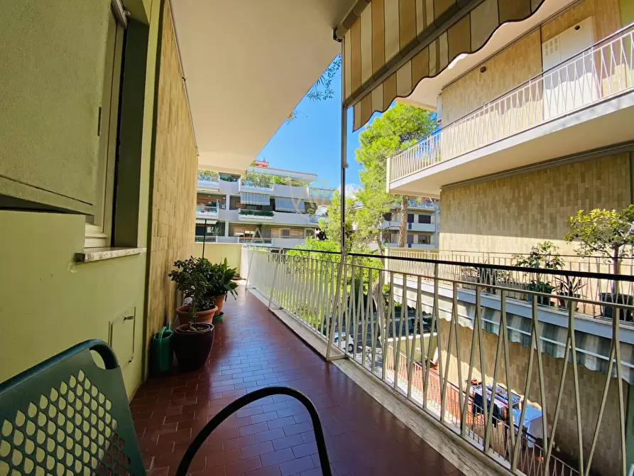 Immagine 15 di Appartamento in vendita  in Viale Kennedy 78 a Pescara