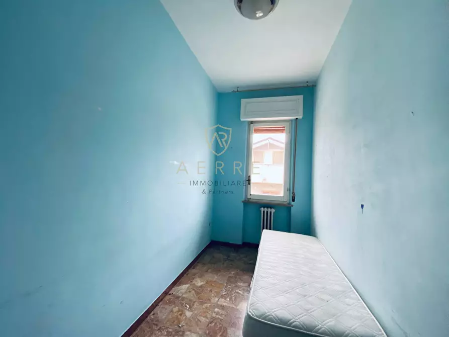 Immagine 15 di Appartamento in vendita  in via sacco 84 a Pescara