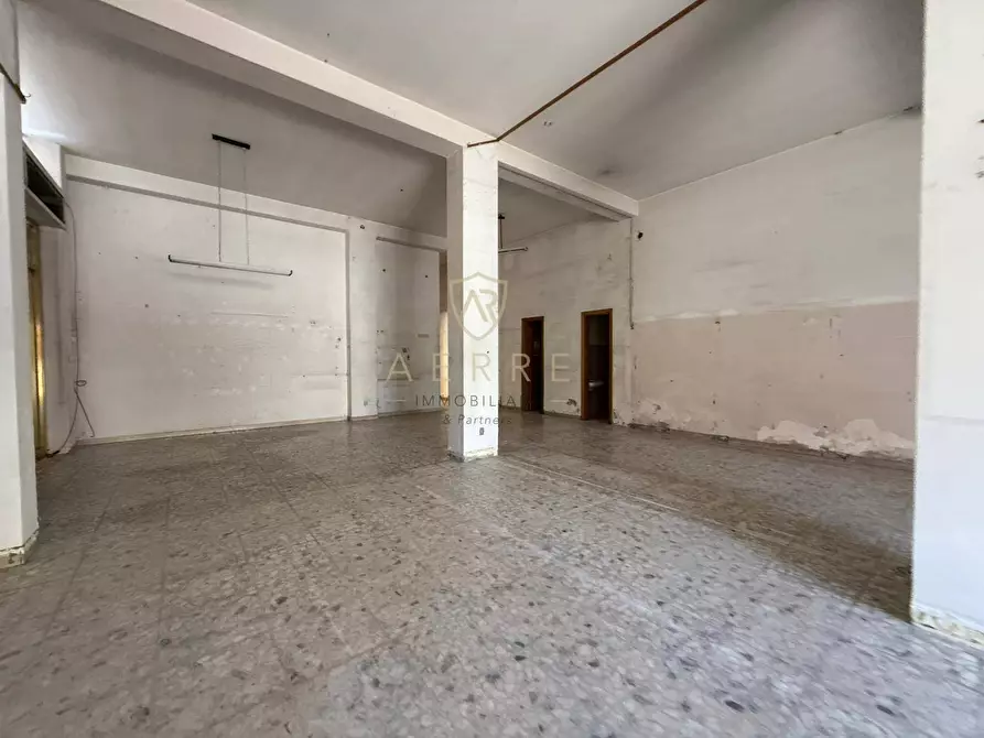 Immagine 6 di Locale commerciale in vendita  in Via del Circuito 232 - 234 a Pescara