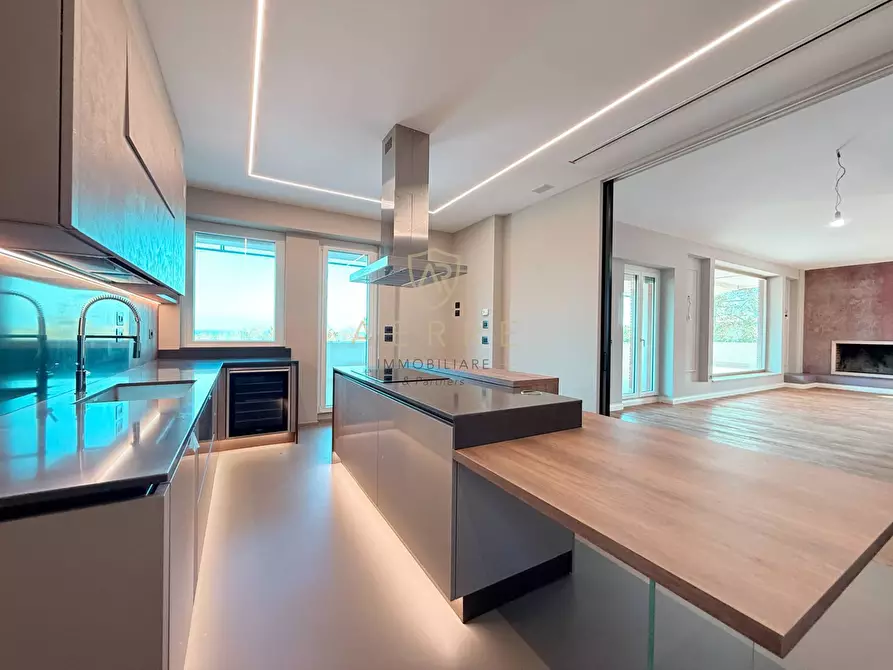 Immagine 15 di Attico in vendita  in Via Solferino 131 a Pescara