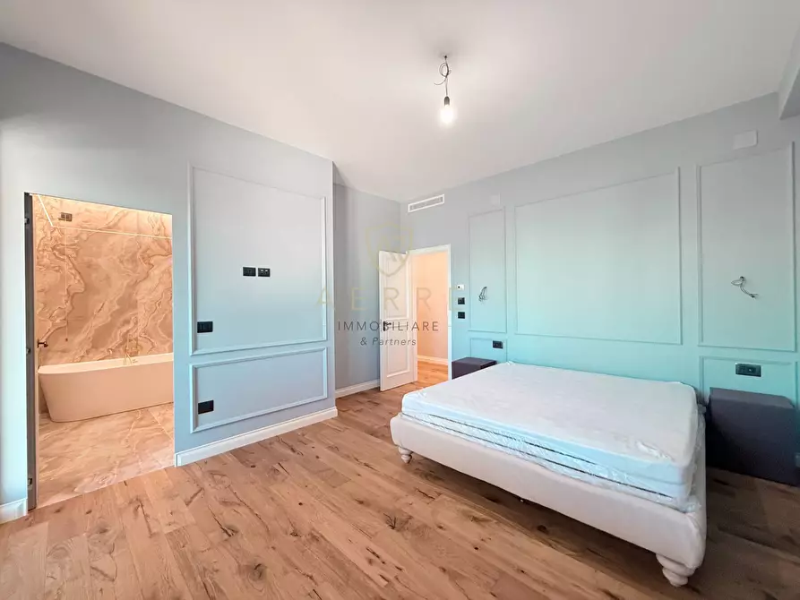 Immagine 38 di Attico in vendita  in Via Solferino 131 a Pescara