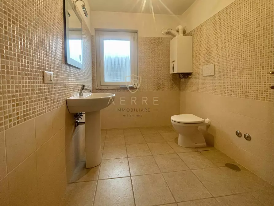 Immagine 25 di Appartamento in vendita  in Via della Fonte 11/a a L'aquila