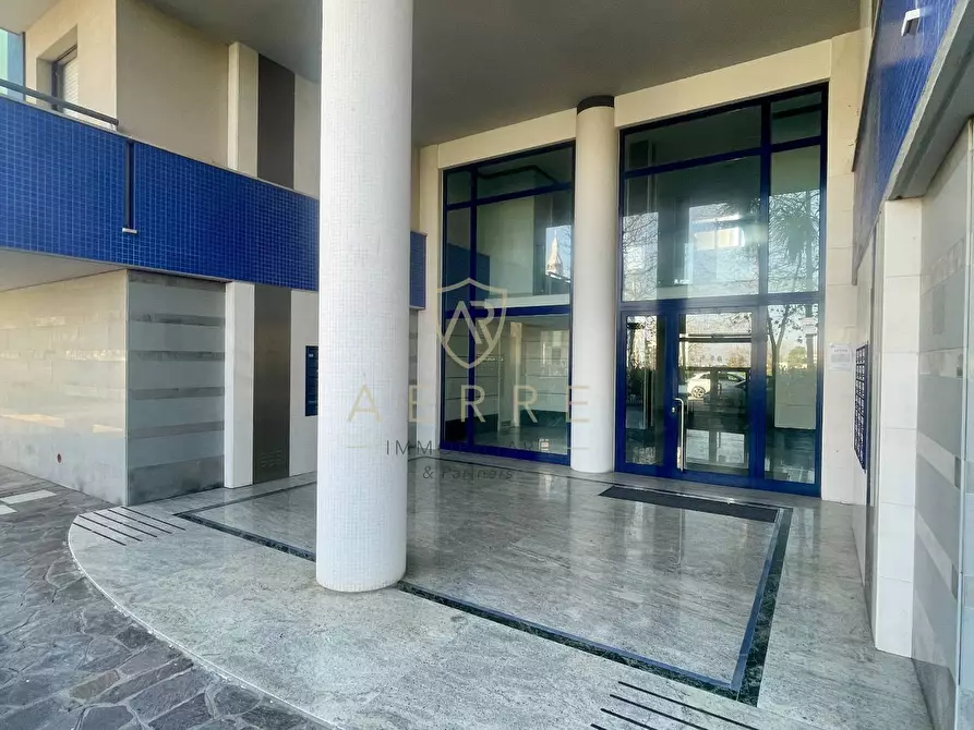 Immagine 6 di Appartamento in vendita  in via Portogallo 16 a Montesilvano