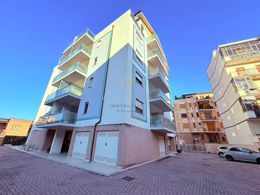 Immagine 23 di Appartamento in vendita  in via De Virgiliis 111 bis a Chieti